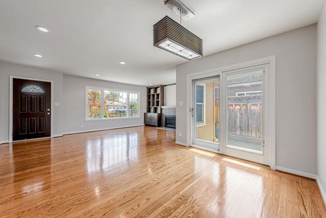 520 Topaz Street, Redwood City CA: https://media.crmls.org/mediaz/0f73d934-6072-4551-9dd1-7d58dcf04f8a.jpg
