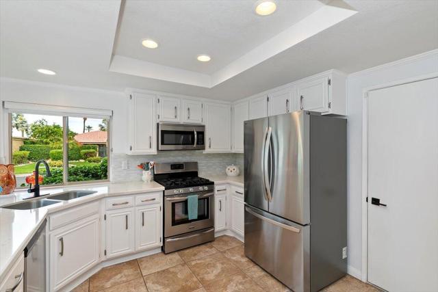 44509 Sorrento Court, Palm Desert CA: https://media.crmls.org/mediaz/0f74194d-b8f7-41fc-8586-23e202bddedf.jpg