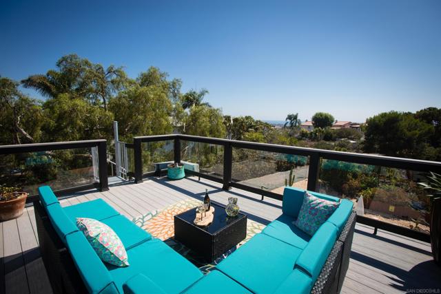 1047 Highland Dr, Del Mar CA: https://media.crmls.org/mediaz/0f74219c-f640-4aca-ae06-449eae8eaed7.jpg