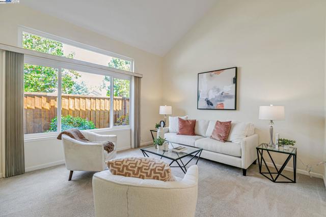 Image 3 of 58 For 42210 Live Oak Cir