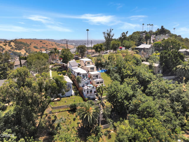 4255 Raynol Street, Los Angeles CA: https://media.crmls.org/mediaz/0f75da51-beee-49d9-ae7f-b6489aad968b.jpg