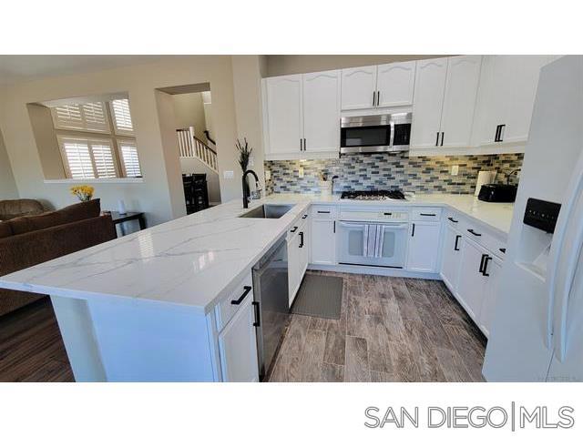 2476 Fallbrook Pl, Escondido CA: https://media.crmls.org/mediaz/0f75e0f7-f031-4297-a9dc-6803787c55da.jpg