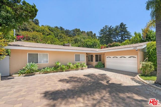 1220 N Norman Place, Los Angeles CA: https://media.crmls.org/mediaz/0f768e9f-44a9-483d-a358-c51e371b7498.jpg