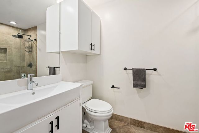 6410 W 6th Street, Los Angeles CA: https://media.crmls.org/mediaz/0f77201c-832c-4fdd-9622-6c978738889a.jpg