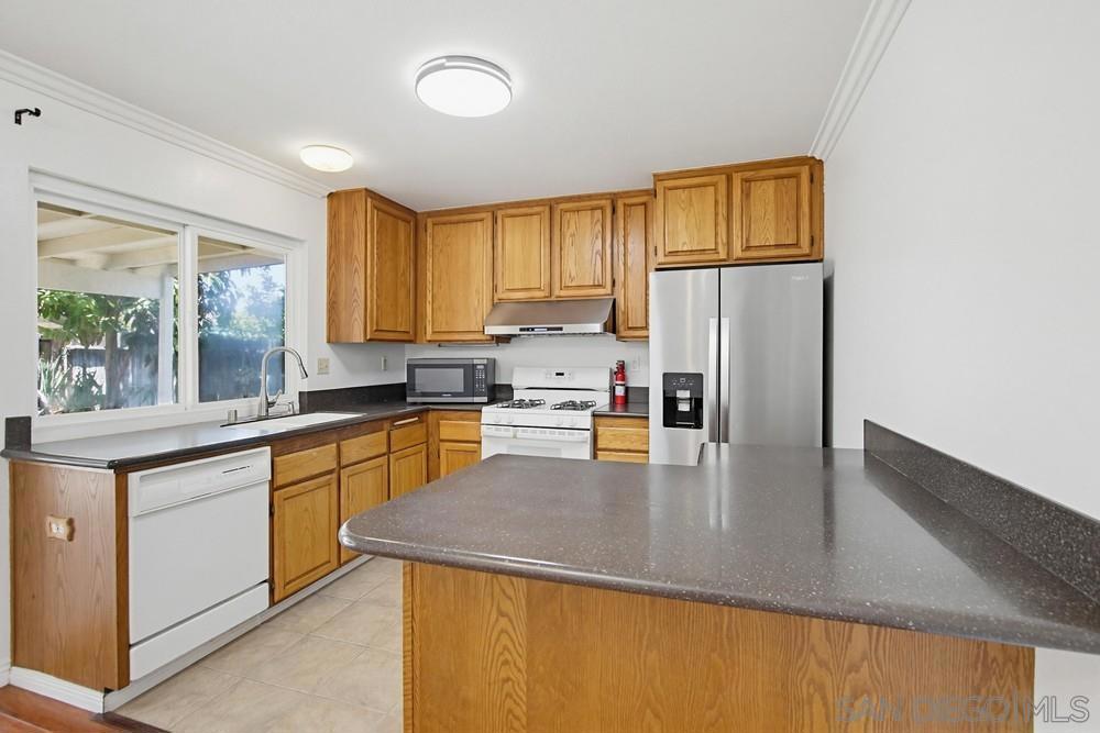 11344 Kelowna Rd. - photo 13