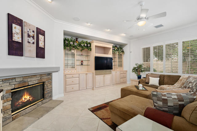77703 Ashberry Court, Palm Desert CA: https://media.crmls.org/mediaz/0f77a82c-3969-4a82-b0f7-60748020c4ec.jpg