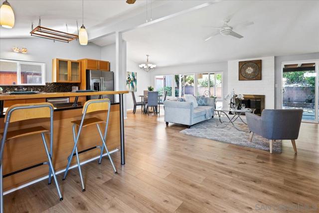 9021 Ronda Ave, San Diego CA: https://media.crmls.org/mediaz/0f77b1a8-8e83-4d7c-a564-5b04615a6d2e.jpg