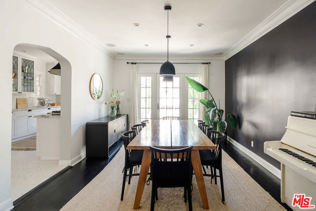 10736 Le Conte Avenue, Los Angeles CA: https://media.crmls.org/mediaz/0f77d4ed-94a9-49c1-b64f-a7adf6f55043.jpg