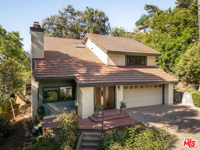 2806 Sunday Trail, Los Angeles CA: https://media.crmls.org/mediaz/0f79642d-e08d-4302-80e8-d9f750110811.jpg