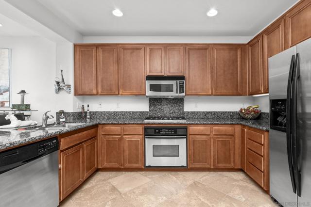 13033 Lamia Point, San Diego CA: https://media.crmls.org/mediaz/0f796789-75d2-482d-b190-33836450a0a1.jpg