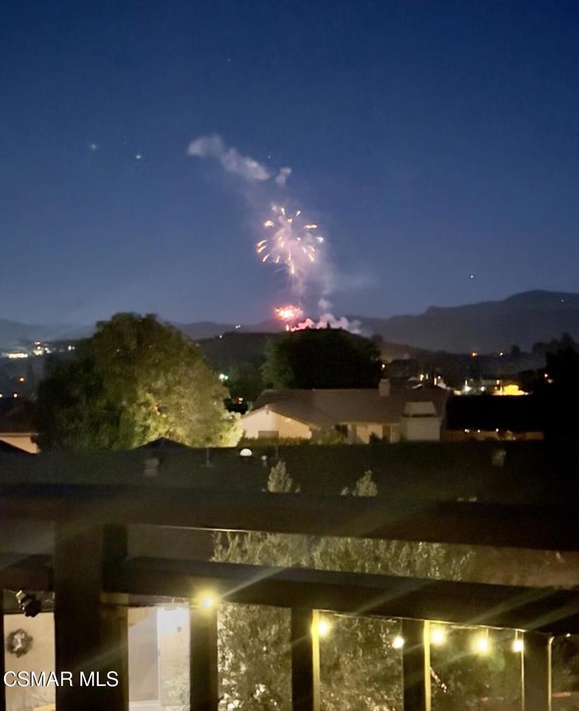 https://media.crmls.org/mediaz/0f7a1c03-e9d9-4b99-9334-a80d55bddb72.jpg?preset=X-Large