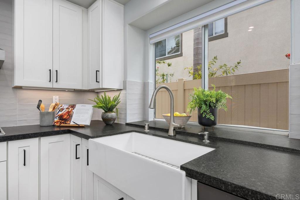 1702 Blackbird Circle - photo 10