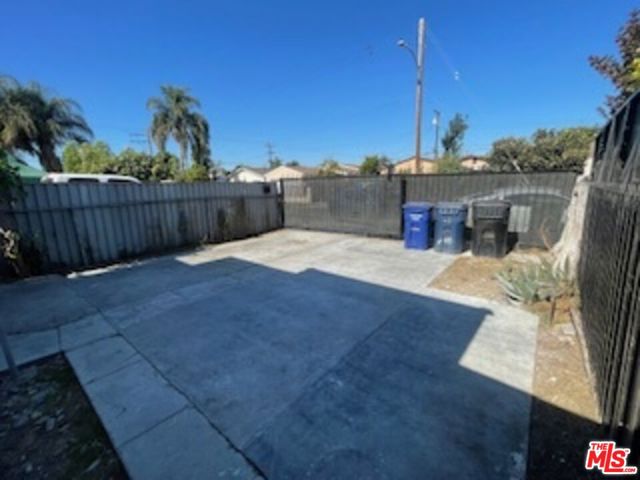 2114 Oris Street, Compton, California 90222, 2 Bedrooms Bedrooms, ,1 BathroomBathrooms,Single Family Residence,For Sale,Oris,24464821