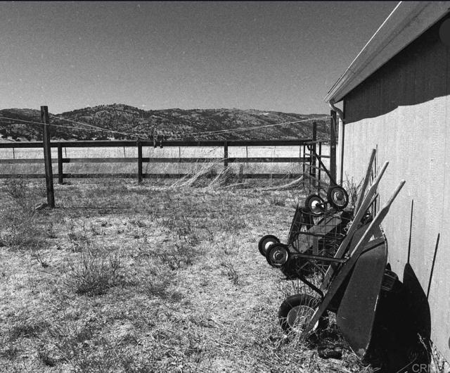 Detail Gallery Image 5 of 36 For 18461 Santa Anita St, Tehachapi,  CA 93561 - 3 Beds | 2 Baths