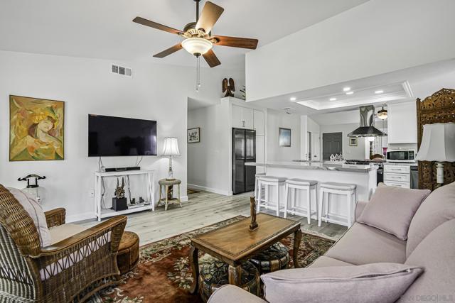 5241 Alamosa Park Dr, Oceanside CA: https://media.crmls.org/mediaz/0f7a77fa-e28c-4ca6-a081-2ccac0c055bf.jpg