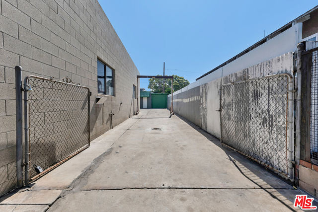  Commercial for Sale in Hawthorne, California