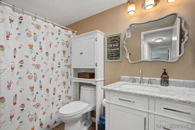 12007 Caminito Campana, San Diego CA: https://media.crmls.org/mediaz/0f7b1ff7-8af6-4089-849c-85673b33b0bf.jpg