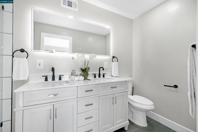 5929 Harbor View Ave, San Pablo CA: https://media.crmls.org/mediaz/0f7b3b8d-355c-421a-ae94-79b21005d506.jpg