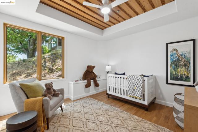 12688 Brookpark Road, Oakland CA: https://media.crmls.org/mediaz/0f7c44d6-0752-44fe-adf3-d281cbe0dd27.jpg