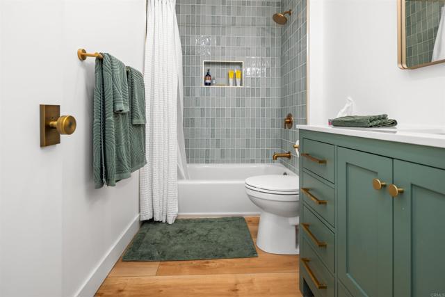 Detail Gallery Image 11 of 27 For 334 S Myers St #1,  Oceanside,  CA 92054 - 2 Beds | 2 Baths