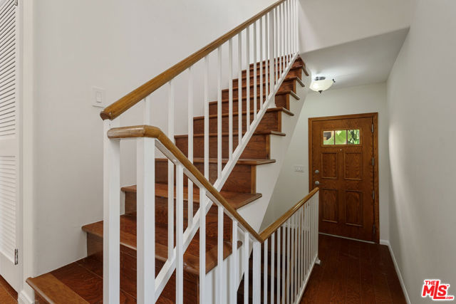 535 East Walnut Avenue, B photo 5