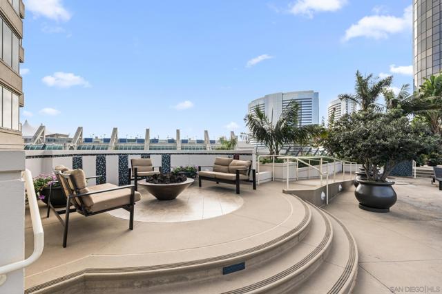 100 Harbor Dr, San Diego CA: https://media.crmls.org/mediaz/0f7d43ab-3e75-43f3-ae3a-ea20a7e84984.jpg