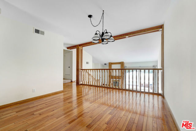 6232 Nita Avenue, Woodland Hills CA: https://media.crmls.org/mediaz/0f7d878a-2885-4d89-9abe-a6336ae8336b.jpg