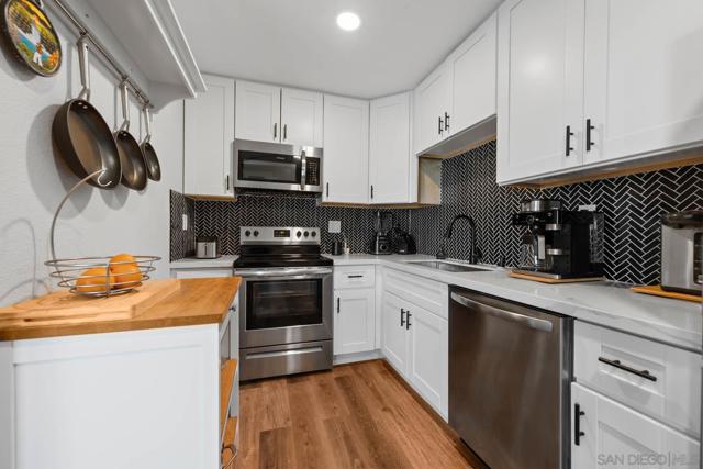 4921 Trojan Ave, San Diego CA: https://media.crmls.org/mediaz/0f7dc2db-b8a4-4406-bf4c-07173bf8118d.jpg