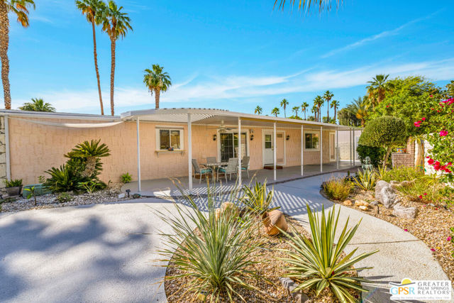 10 International Boulevard, Rancho Mirage CA: https://media.crmls.org/mediaz/0f7dc845-11a3-49e9-8d1c-9939efb83dd6.jpg