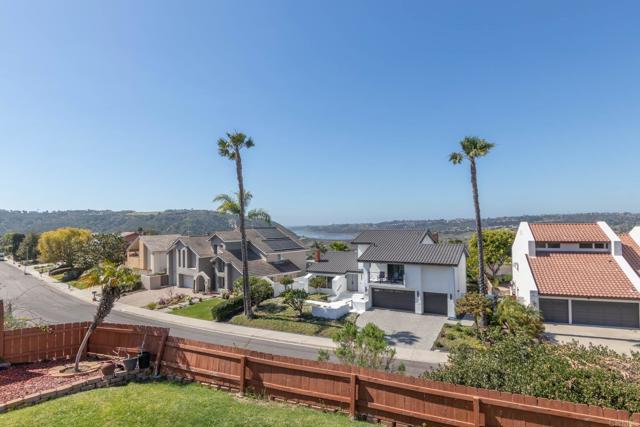 Detail Gallery Image 10 of 56 For 2124 Pintoresco Court, Carlsbad,  CA 92009 - 4 Beds | 3 Baths