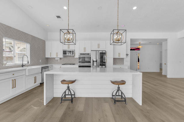 82210 Vandenberg Drive, Indio CA: https://media.crmls.org/mediaz/0f7fc9d7-e282-419c-baea-362cdf4dee2b.jpg