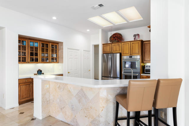 78210 Gray Hawk Drive, Palm Desert CA: https://media.crmls.org/mediaz/0f7ffb9c-dac0-414c-b8fc-c986e393956e.jpg