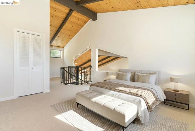 1881 Grand View Drive, Oakland CA: https://media.crmls.org/mediaz/0f80d0d9-c96c-4a62-9f3c-eee00fefc2f1.jpg