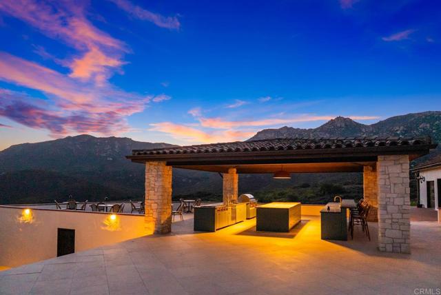 24949 Thunder Mountain Road, Ramona CA: https://media.crmls.org/mediaz/0f80d8a2-bd35-4ec3-81ee-94765e5b4cc0.jpg