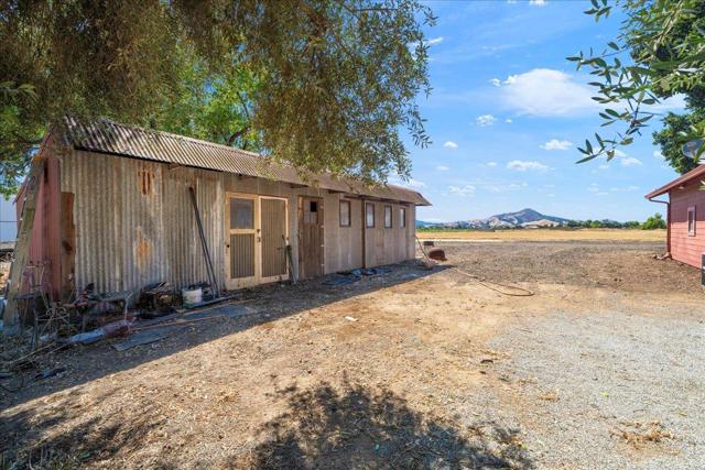 14325 Monterey Road, San Martin CA: https://media.crmls.org/mediaz/0f8152f7-d348-49d0-a277-d88ebed6e5f7.jpg