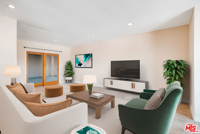 4188 Sunswept Drive photo 2