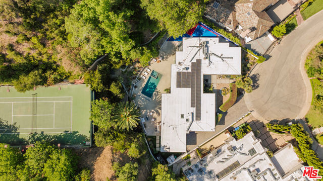9991 Liebe Drive, Beverly Hills CA: https://media.crmls.org/mediaz/0f820489-9fc7-4fe5-a08f-5af2fe1bcfaf.jpg