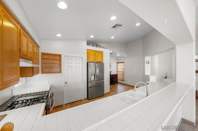 2617 LOBELIA RD, Alpine CA: https://media.crmls.org/mediaz/0f835bf3-0771-4007-b6a8-2215b5d8b49e.jpg