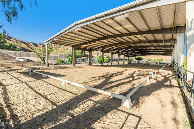 11270 Dominica Avenue, Lakeview Terrace CA: https://media.crmls.org/mediaz/0f845260-4637-4129-aa26-7e4482008a30.jpg