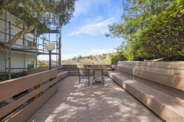 4060 Huerfano Ave, San Diego CA: https://media.crmls.org/mediaz/0f85abc0-0f41-4f98-9cf0-c7faf48bfd98.jpg