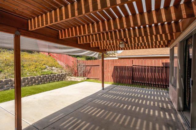 Detail Gallery Image 16 of 17 For 864 Crystal Creek Ct, Chula Vista,  CA 91910 - 4 Beds | 2 Baths