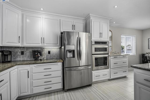 4892 South Pt, Discovery Bay CA: https://media.crmls.org/mediaz/0f891598-72da-4242-9bb1-c1cf58e75575.jpg