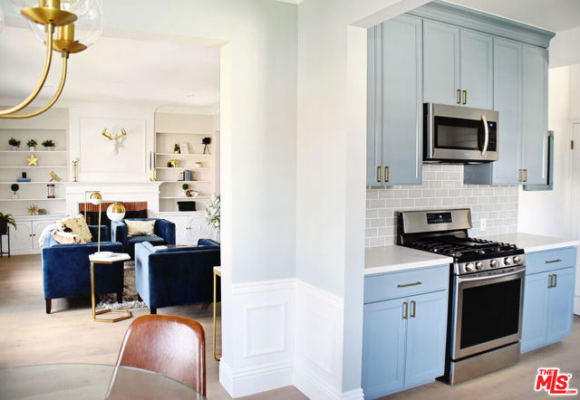 135 1/2 N Harper Avenue, Los Angeles CA: https://media.crmls.org/mediaz/0f894f0d-59d2-4949-b6d0-d222b486a3a5.jpg