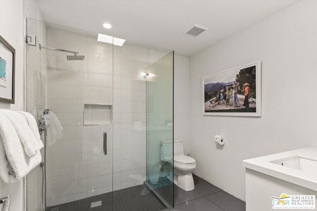 2280 S Camino Real, Palm Springs, CA 92264