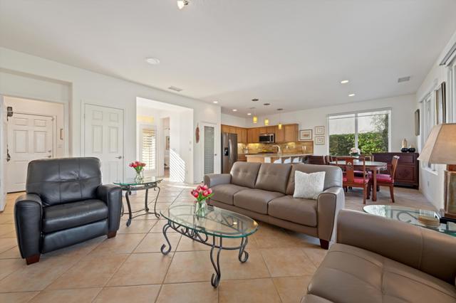 60505 Staghorn Drive, La Quinta CA: https://media.crmls.org/mediaz/0f89cb94-2119-47fa-97c2-12e45085302f.jpg