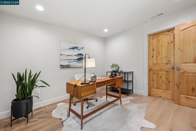 312 Soule Ave, Pleasant Hill CA: https://media.crmls.org/mediaz/0f8a0e4d-0ca5-4a40-8272-41c6e890fb4c.jpg