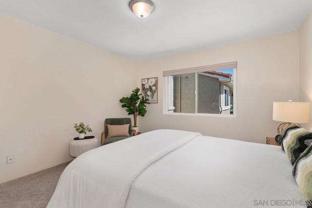 7545 Charmant, San Diego CA: https://media.crmls.org/mediaz/0f8a2c2c-0502-4c74-9c0e-62516363b54e.jpg