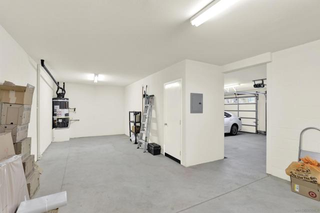 3856 Quarter Mile Drive, San Diego CA: https://media.crmls.org/mediaz/0f8adcf8-90fe-4308-b4c2-5507b3b4fd38.jpg