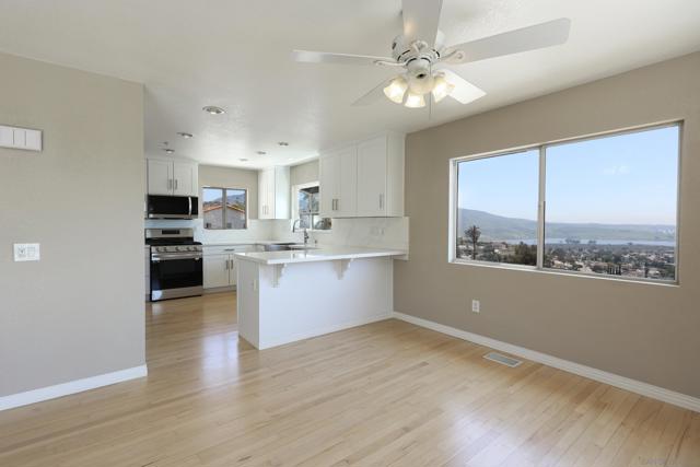 1412 San Miguel Ave, Spring Valley CA: https://media.crmls.org/mediaz/0f8b46e8-ffff-4b5f-993a-fb91a39fa336.jpg