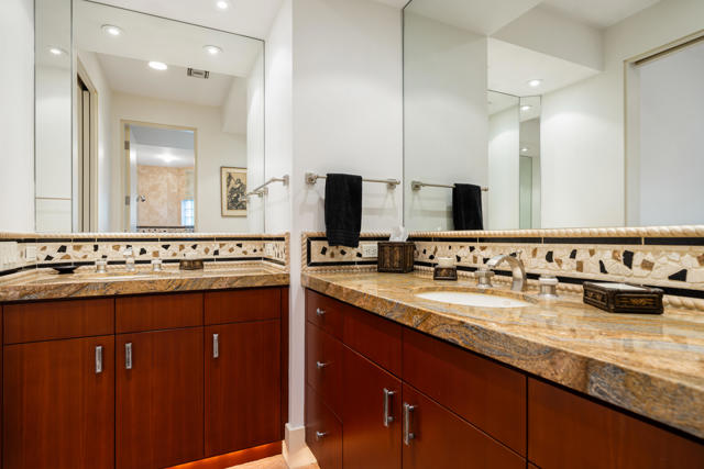 950 Andreas Canyon Drive, Palm Desert CA: https://media.crmls.org/mediaz/0f8b902b-79ee-4e1b-8c5e-ea9f37a7204e.jpg